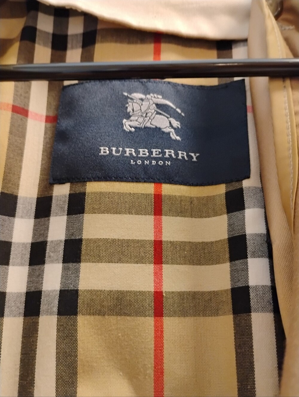 Vintage Burberry Trench Coat With Removable Liner, Mid length - Picture 11 of 16